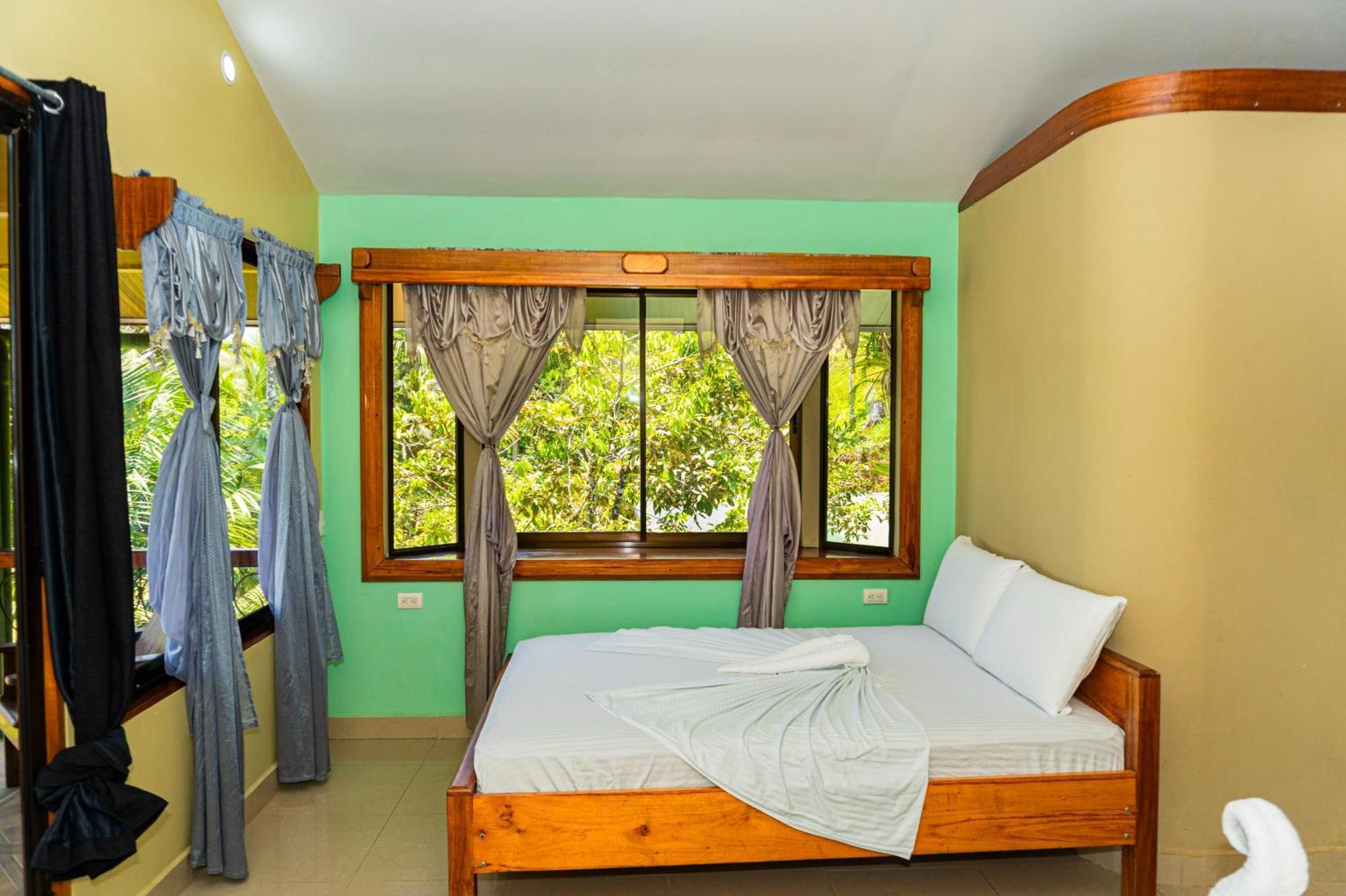 Hotel Rancho Corcovado Drakes Bay Esterno foto