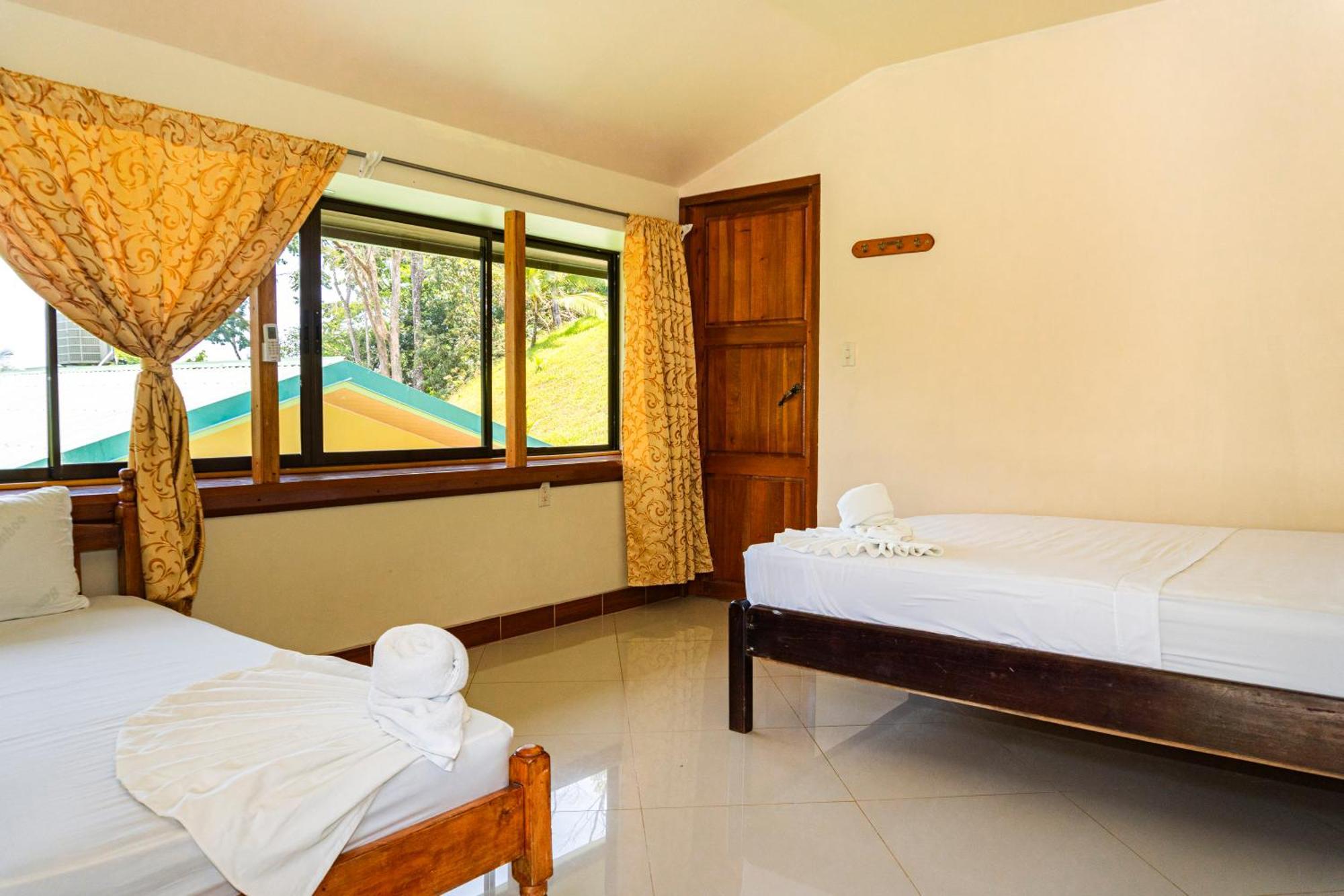 Hotel Rancho Corcovado Drakes Bay Esterno foto